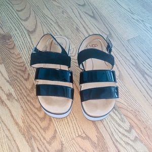 UGG Braelynn Platform Sandal